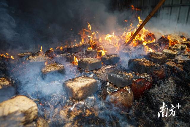 冬日“壇悶”斯紅羊肉酒開(kāi)熬，香！